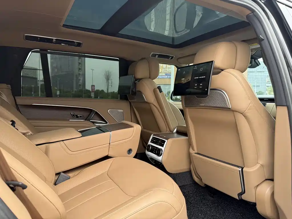 Land Rover Range Rover 2024 — фото 14