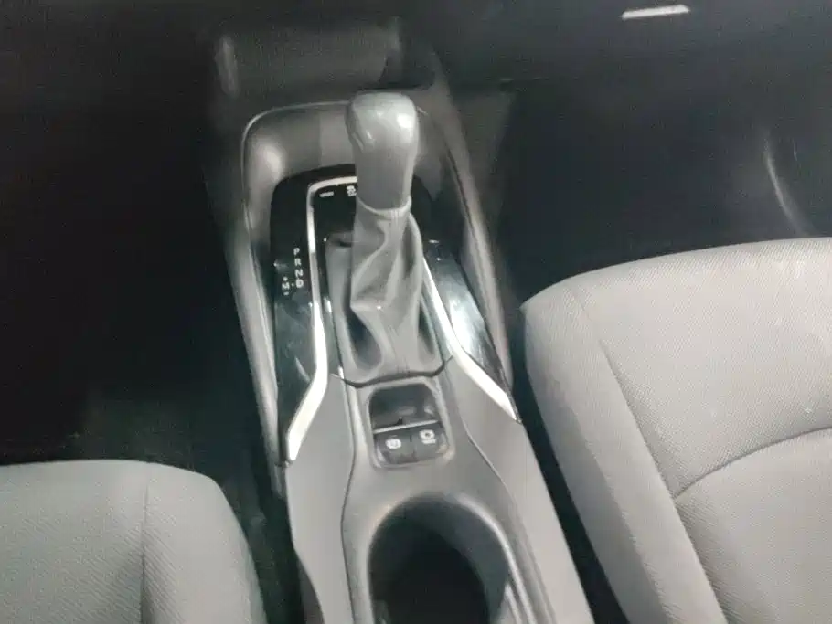 Toyota Corolla 2023 — фото 16