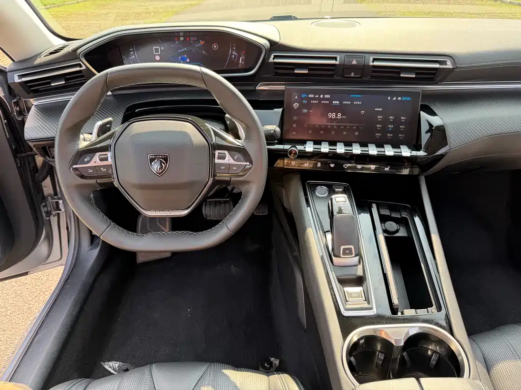 Peugeot 508 2023 — фото 20