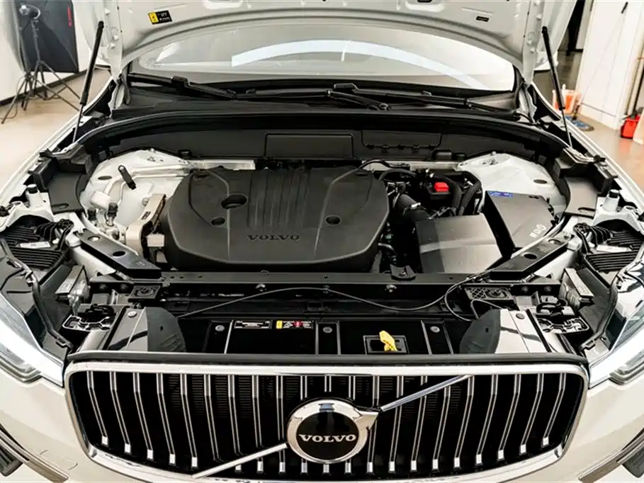 Volvo XC60 2025 — фото 25