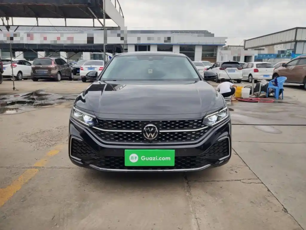 Volkswagen Passat 2025