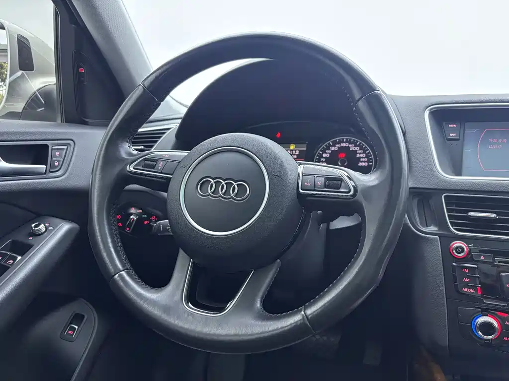 Audi Q5 2014 — фото 11