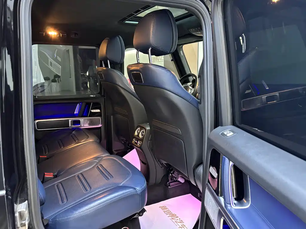 Mercedes-Benz G-Class 2023 — фото 12