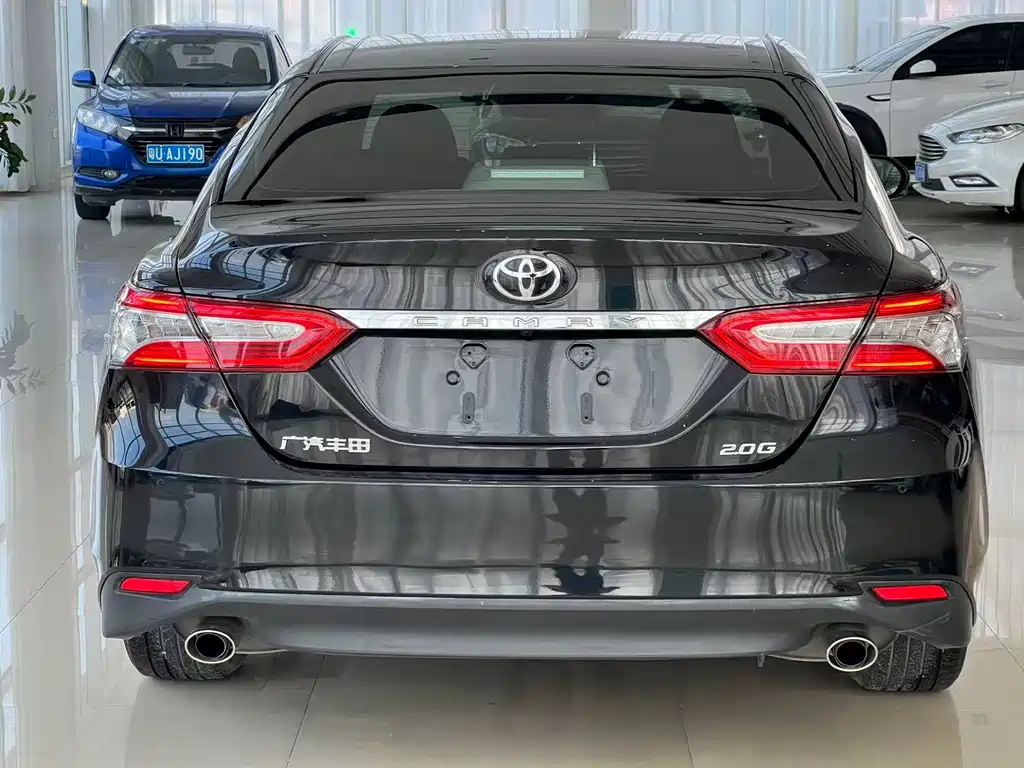 Toyota Camry 2020 — фото 9