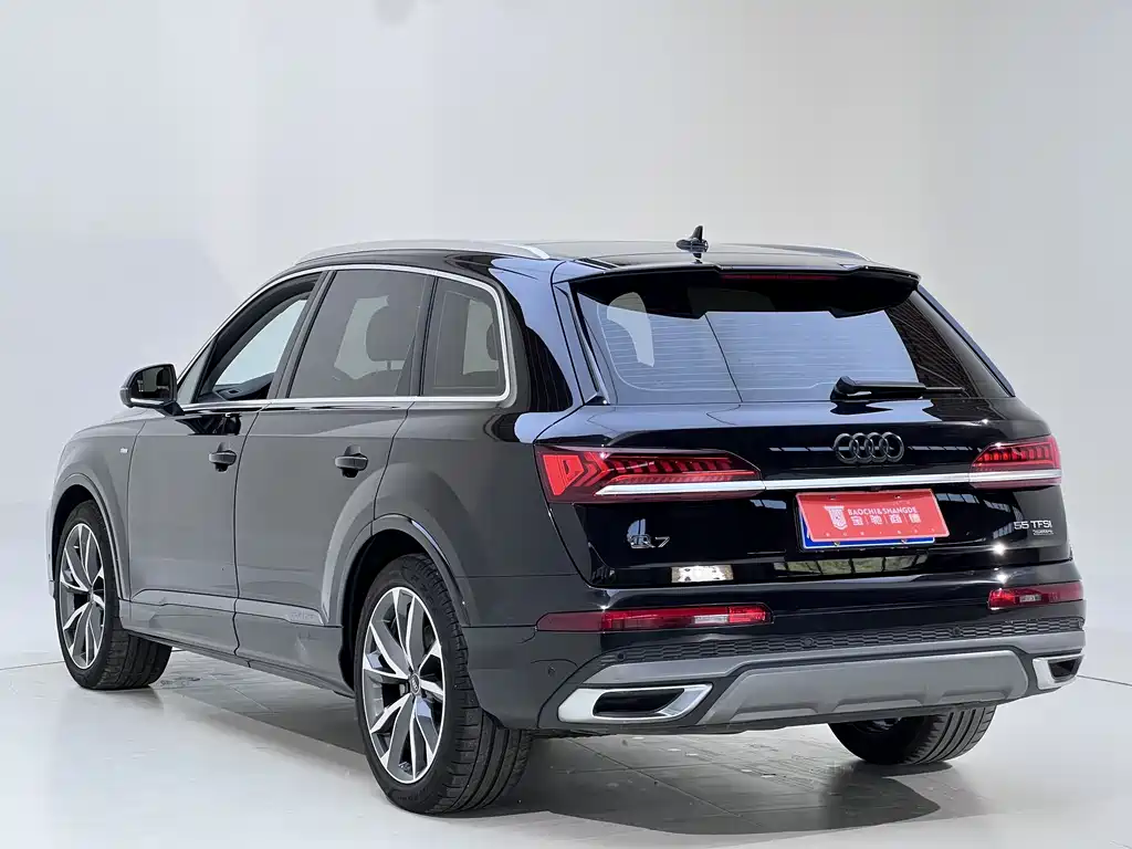Audi Q7 2021 — фото 7