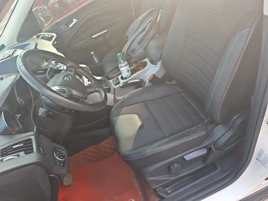 Ford Kuga 2015 — фото 15