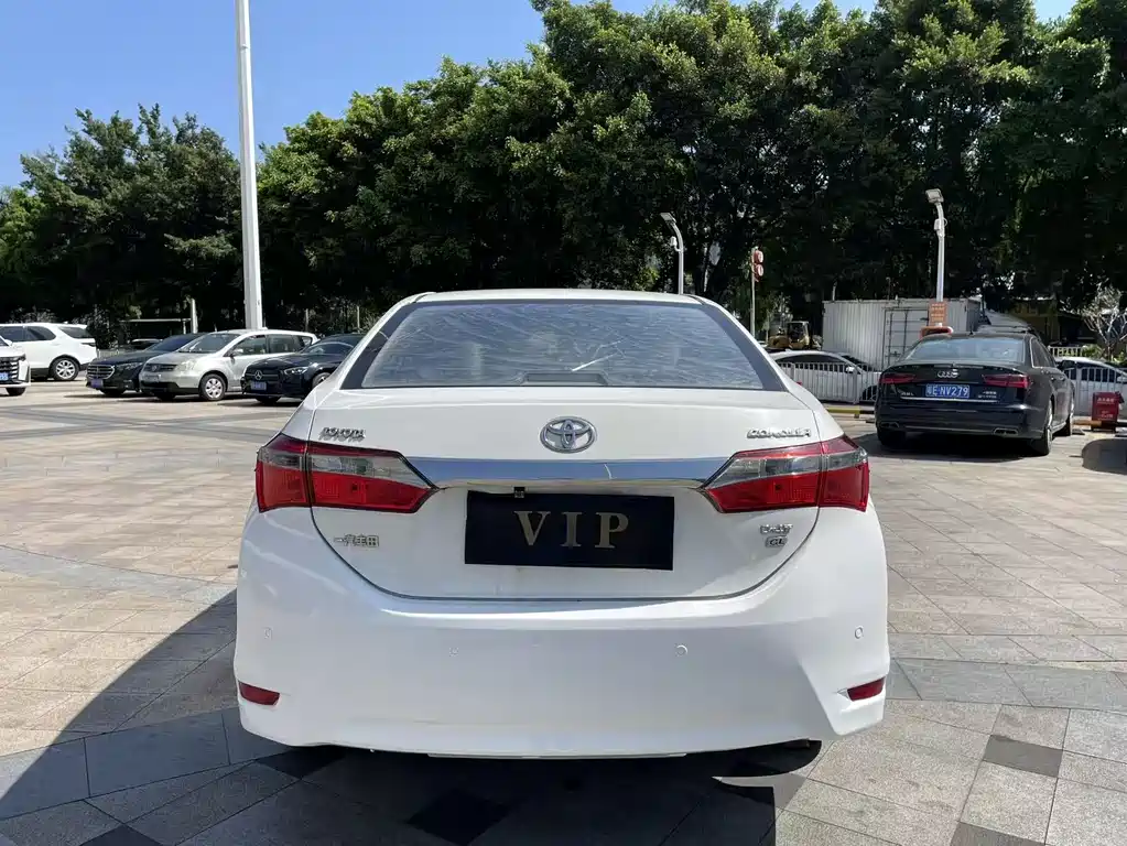 Toyota Corolla 2018 — фото 10