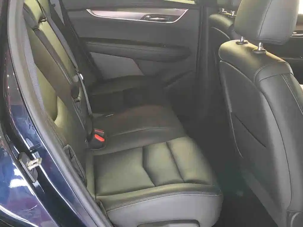 Cadillac XT6 2021 — фото 13