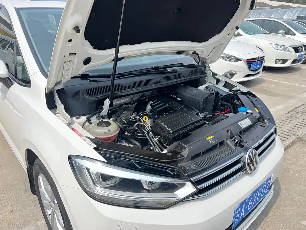 Volkswagen Touran 2017 — фото 26