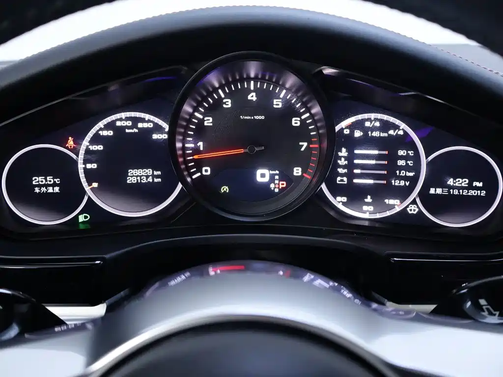 Porsche Panamera 2017 — фото 16