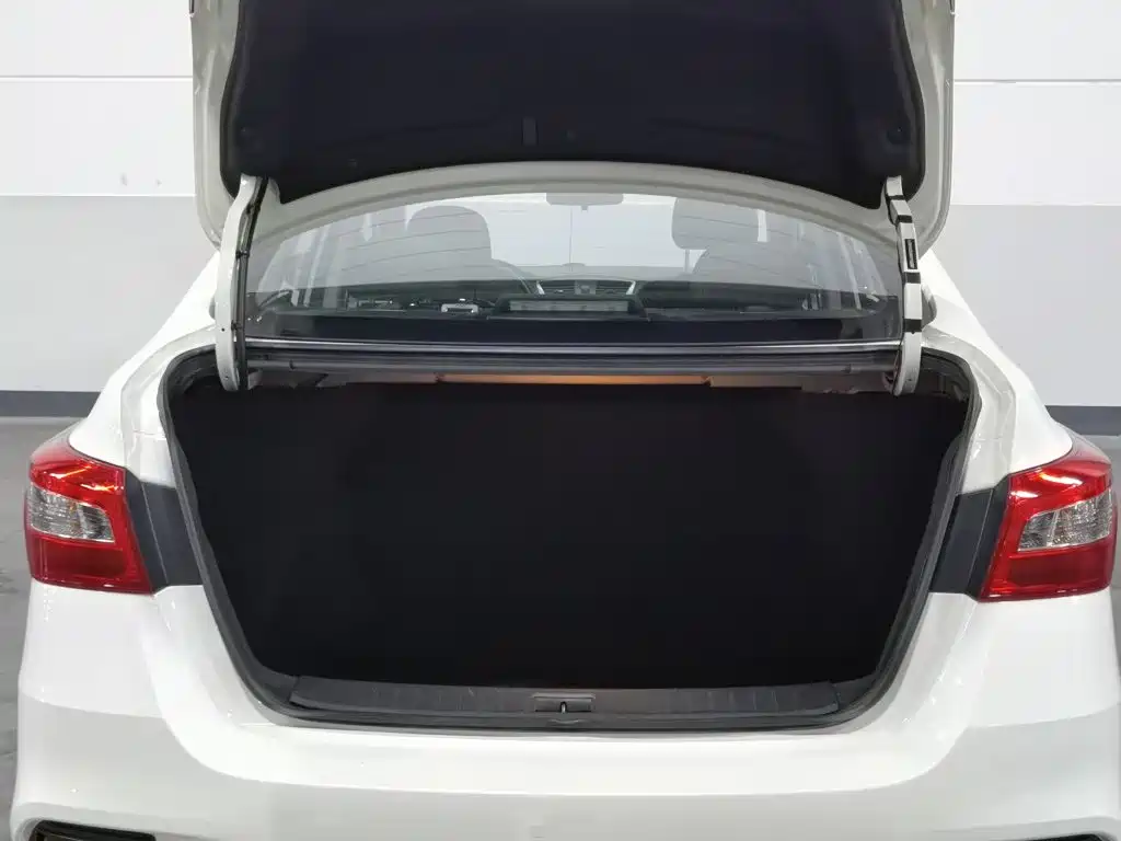 Nissan Sylphy 2022 — фото 16