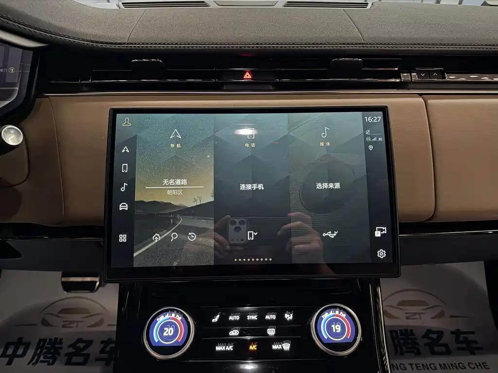 Land Rover Range Rover Sport 2023 — фото 17