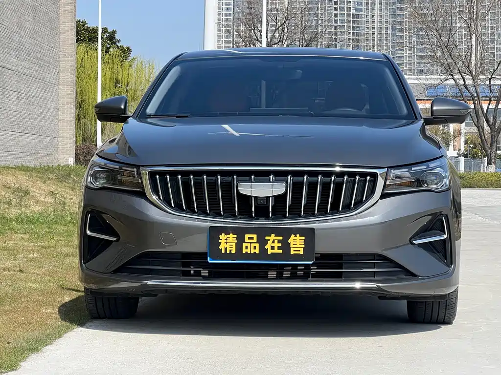 Geely Emgrand 2025 — фото 2