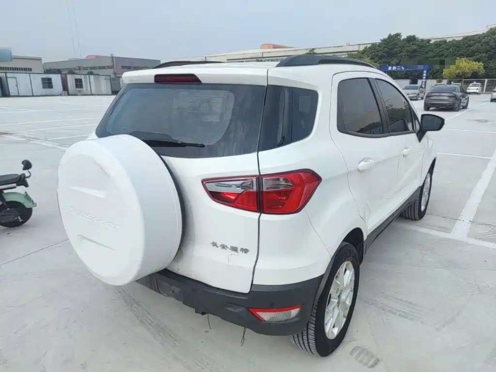 Ford EcoSport 2015 — фото 7