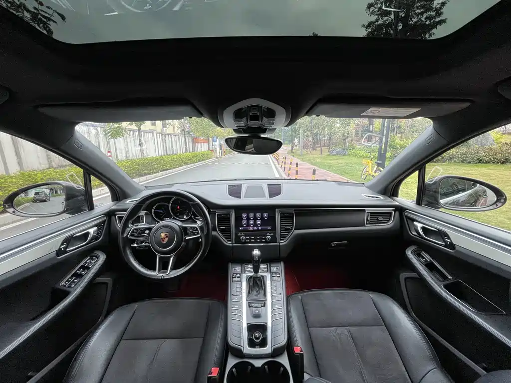 Porsche Macan 2018 — фото 9