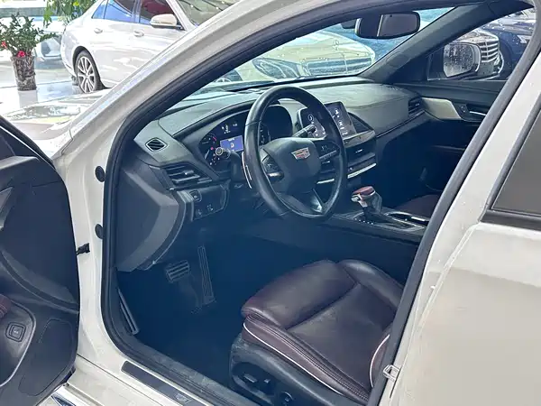 Cadillac CT4 2020