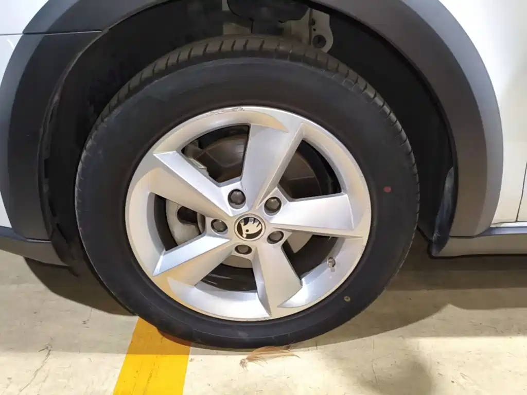 Skoda Octavia 2018 — фото 23