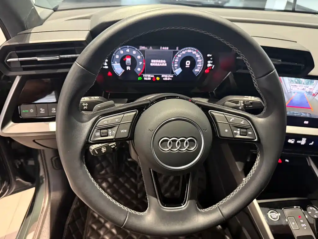 Audi A3 2023 — фото 12