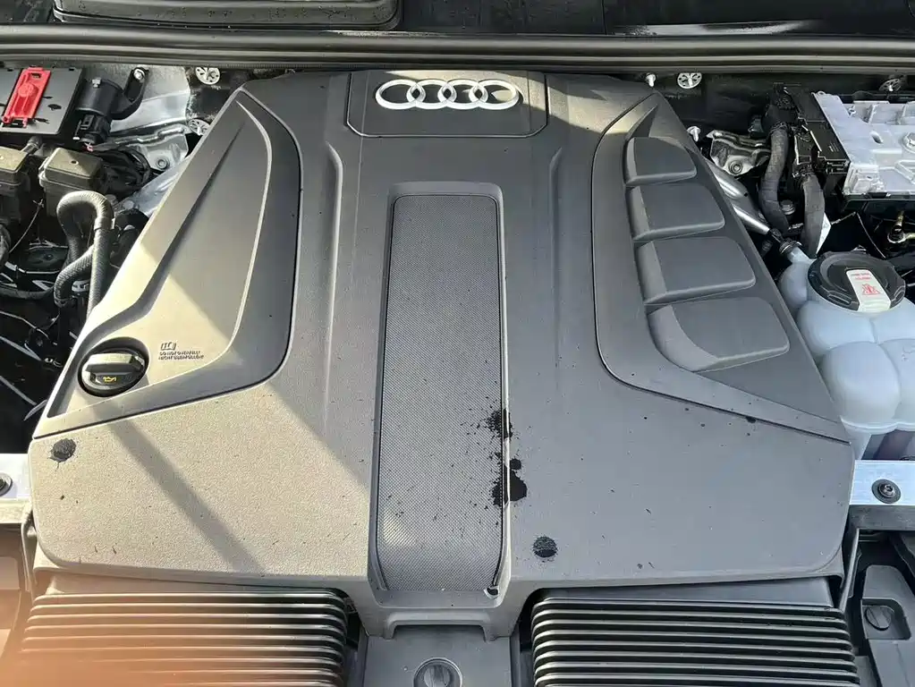 Audi Q7 2023 — фото 12