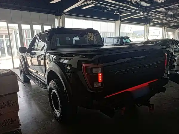 Ford F-150 Raptor 2025