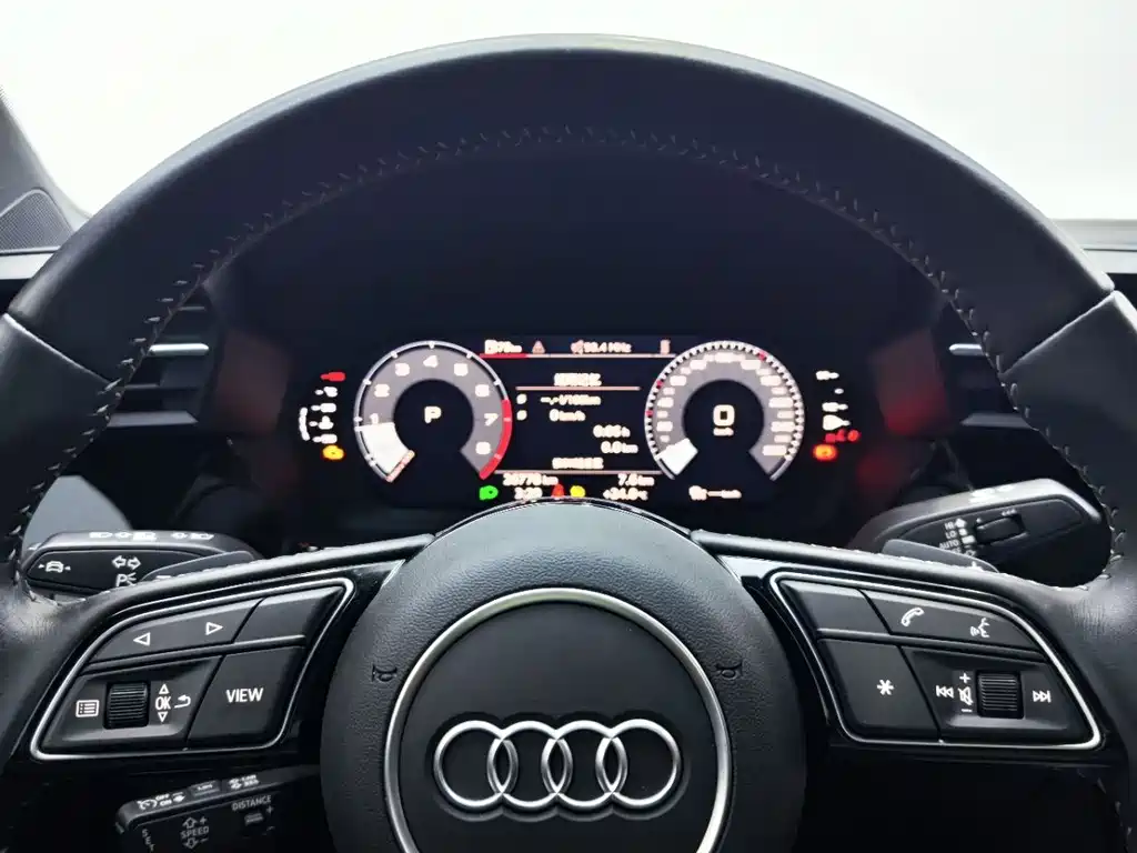 Audi A3 2023 — фото 11