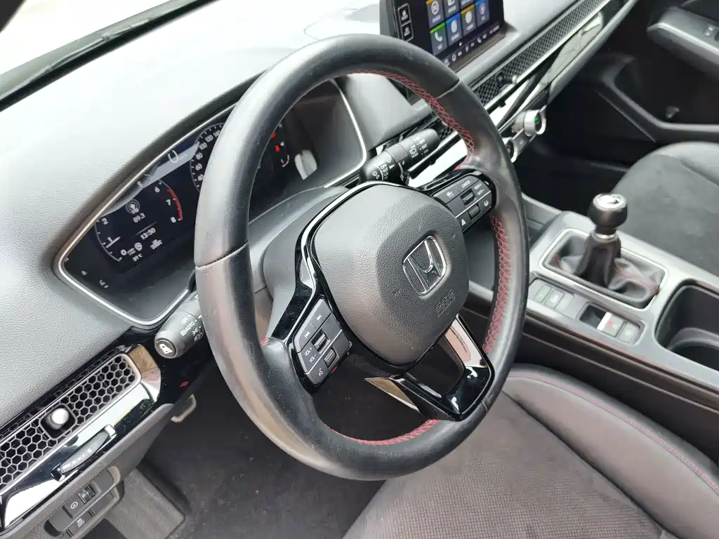 Honda Civic 2024 — фото 15