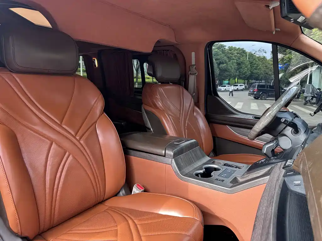 Ford Tourneo 2023 — фото 14