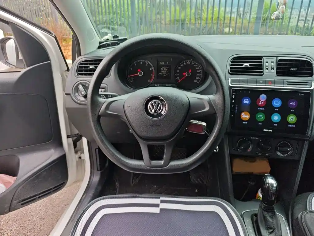 Volkswagen Polo 2016