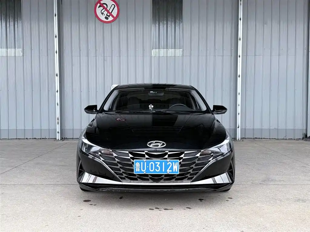Hyundai Elantra 2023 — фото 2