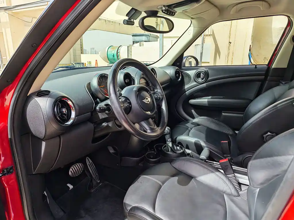 MINI Countryman 2016 — фото 11