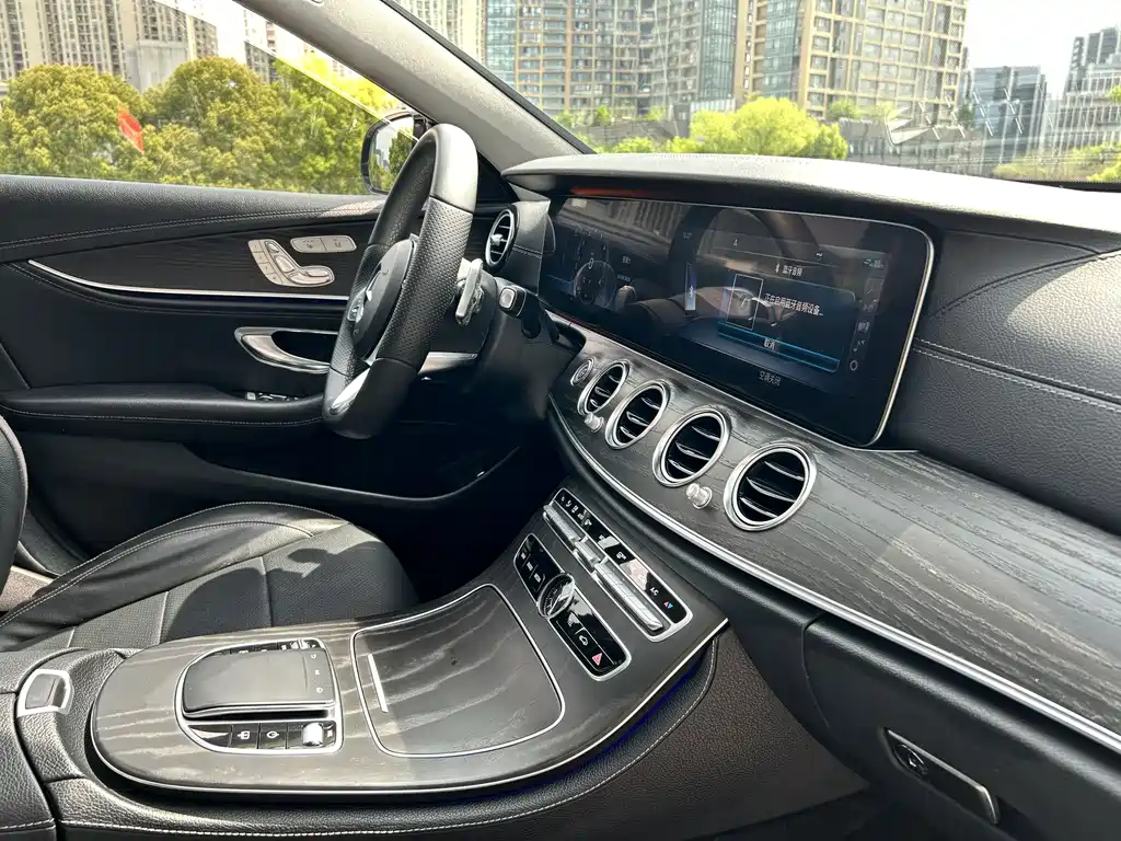Mercedes-Benz E-Class 2019 — фото 5