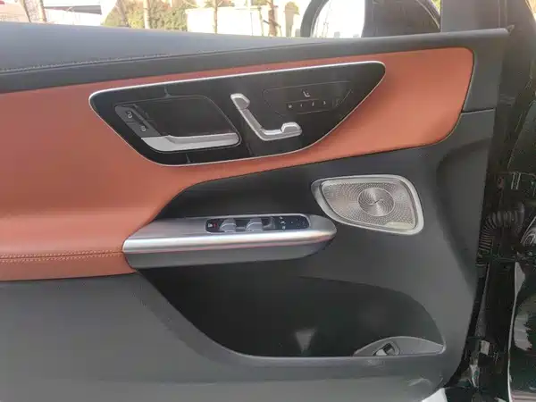 Mercedes-Benz GLC 2024