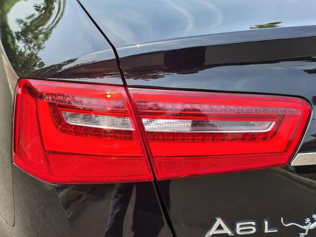 Audi A6L 2015 — фото 12