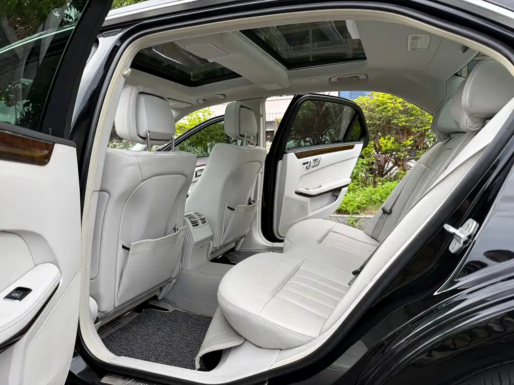 Mercedes-Benz E-Class 2014