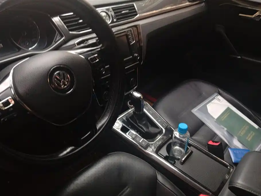 Volkswagen Passat 2018 — фото 13