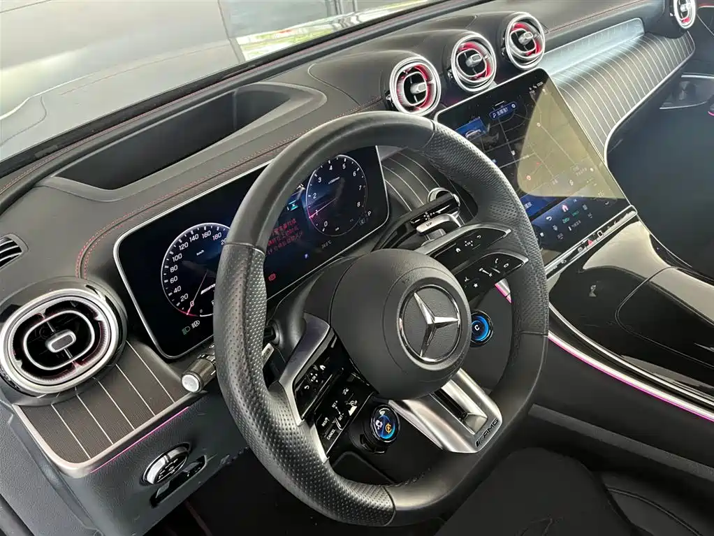 Mercedes-Benz GLC AMG 2025 — фото 10