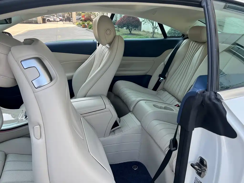 Mercedes-Benz E-Class 2020 — фото 16