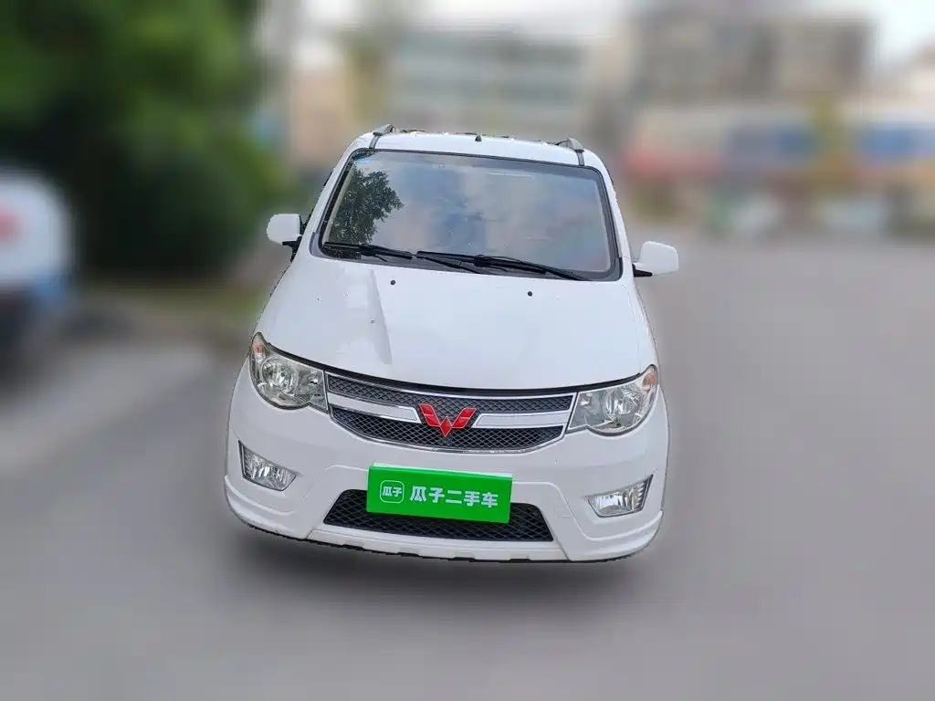 Wuling Hongguang 2018 — фото 24