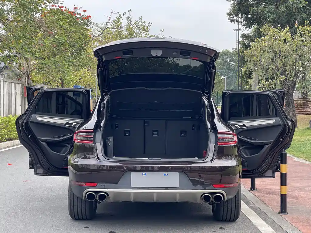 Porsche Macan 2018 — фото 14
