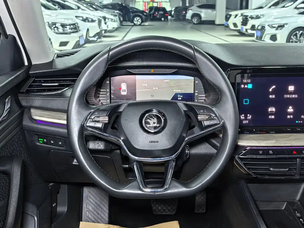 Skoda Octavia 2022 — фото 10