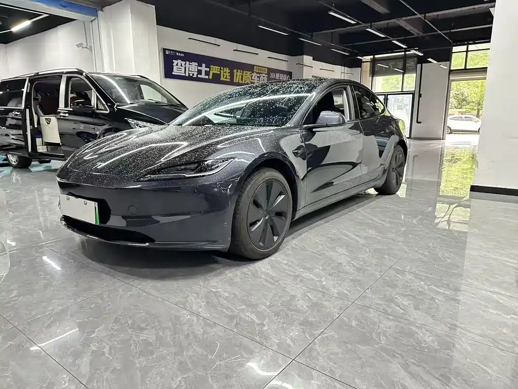 Tesla Model 3 2025 — фото 1