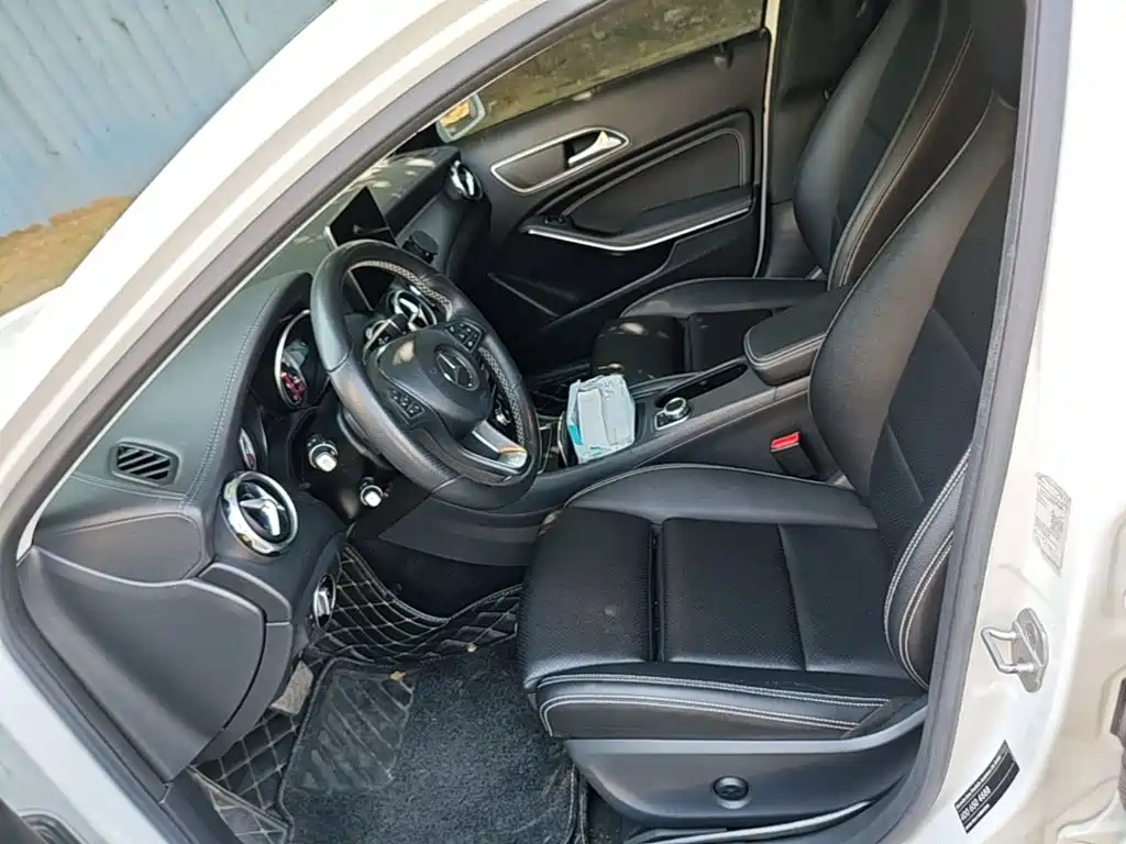 Mercedes-Benz GLA 2018 — фото 15