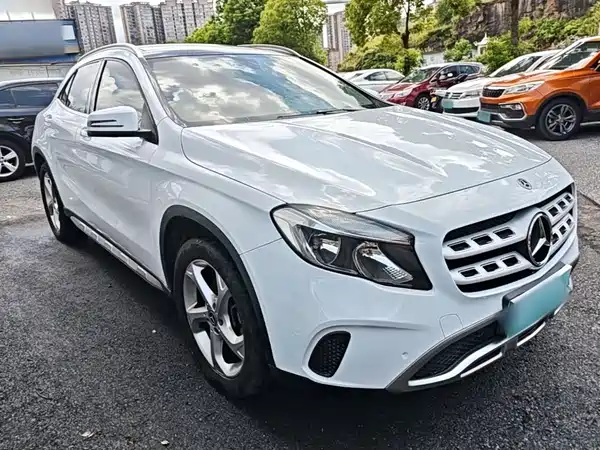 Mercedes-Benz GLA 2019