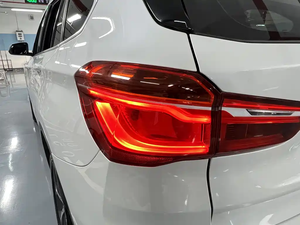 BMW X1 2018 — фото 13