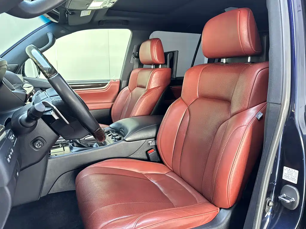 Lexus LX 2018 — фото 10
