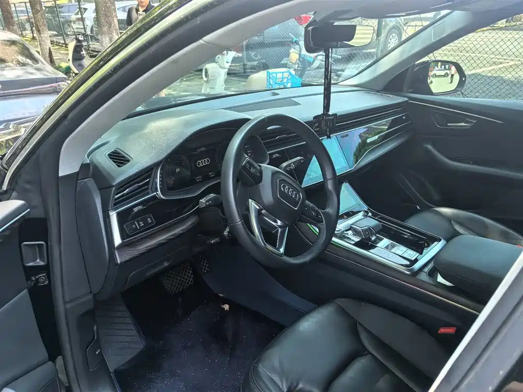 Audi Q8 2020
