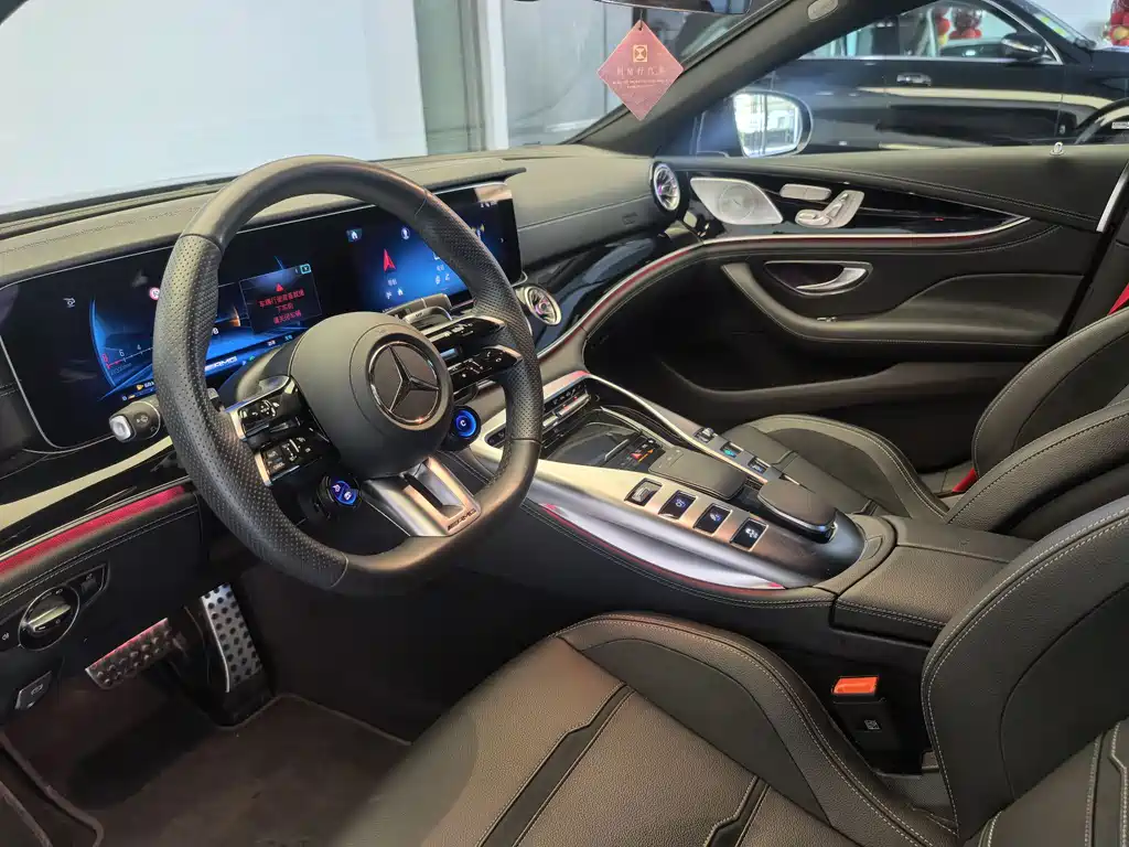 Mercedes-Benz AMG GT 2025 — фото 13