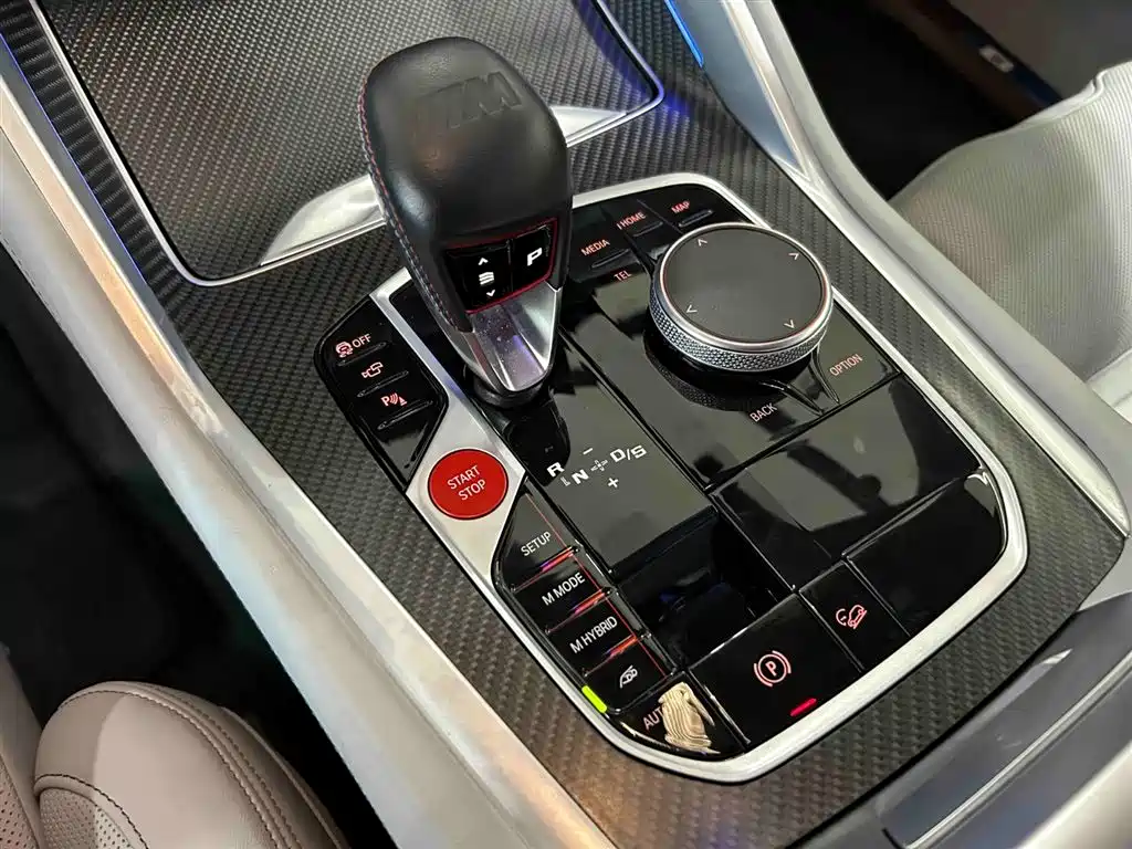 BMW XM 2024 — фото 10