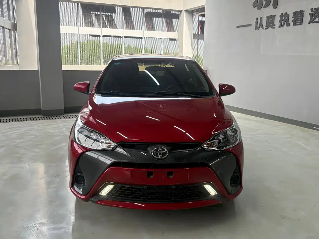 Toyota Yaris L 2017 — фото 2