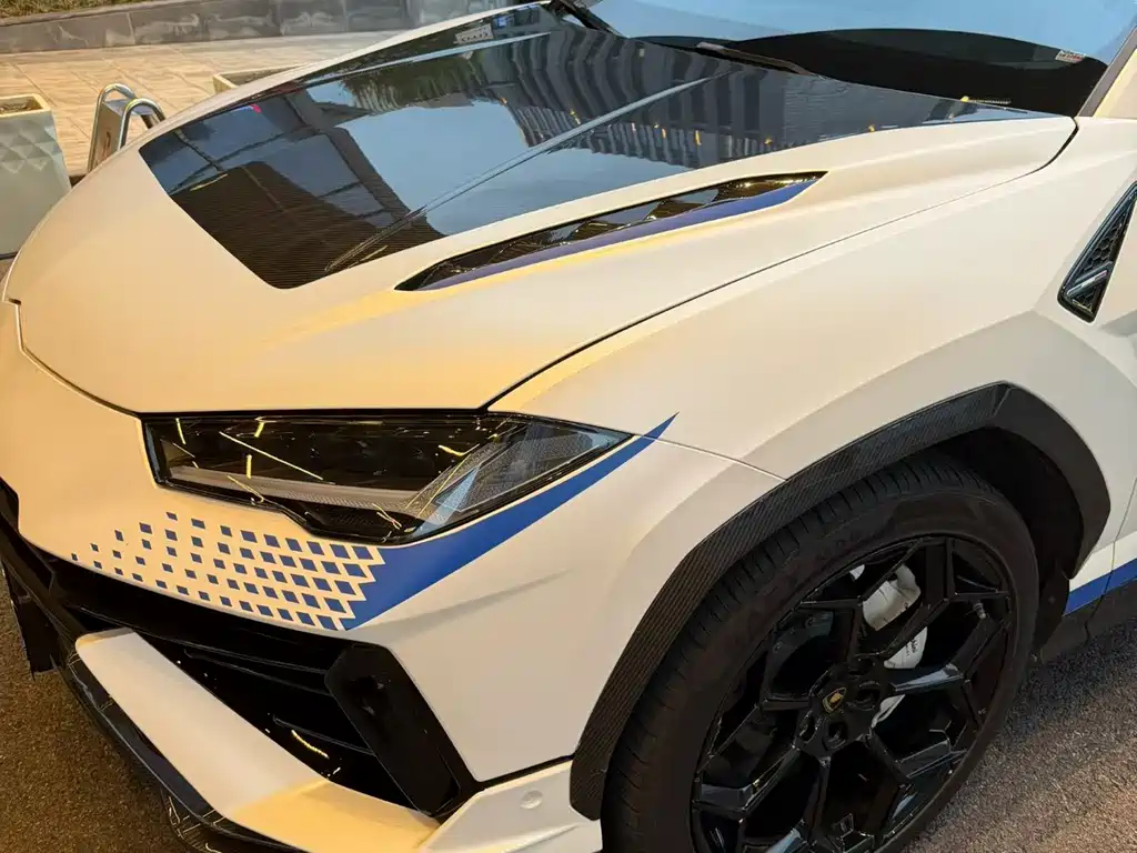 Lamborghini Urus 2019 — фото 2